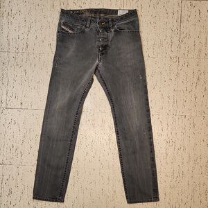 Diesel Distressed Braddom Regular Slim Tapered Carrot Fit Jeans